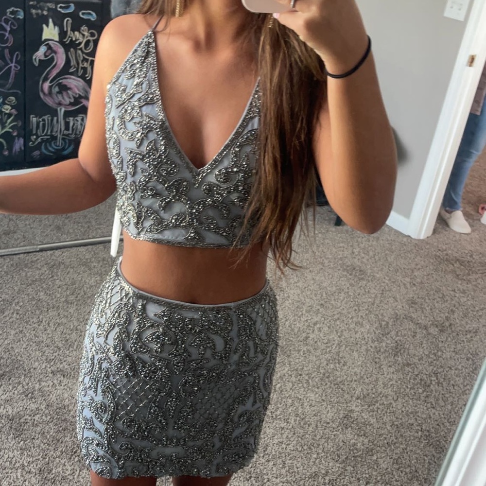 primavera two piece dress. never worn.